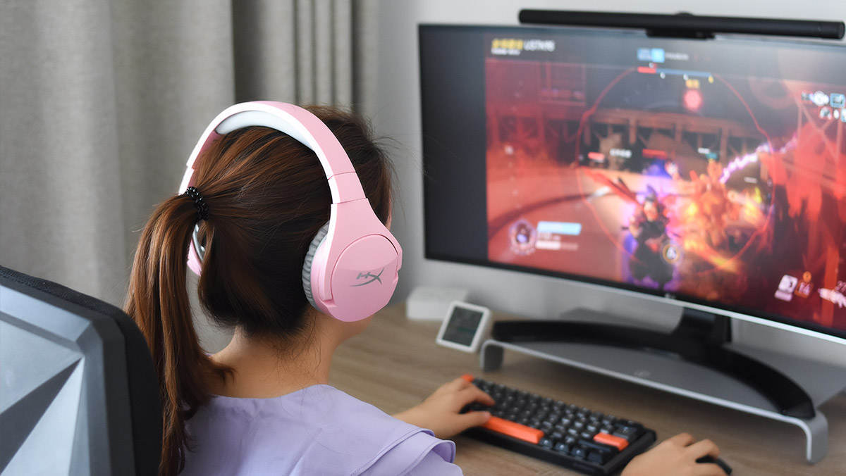 金士顿毒刺幸运粉电竞耳机：亮丽颜值 强劲实力