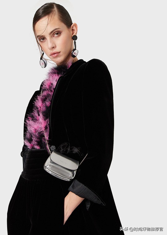 Armani新包 | 浪漫丁香紫、科幻镜面银、黑粉迷彩图案