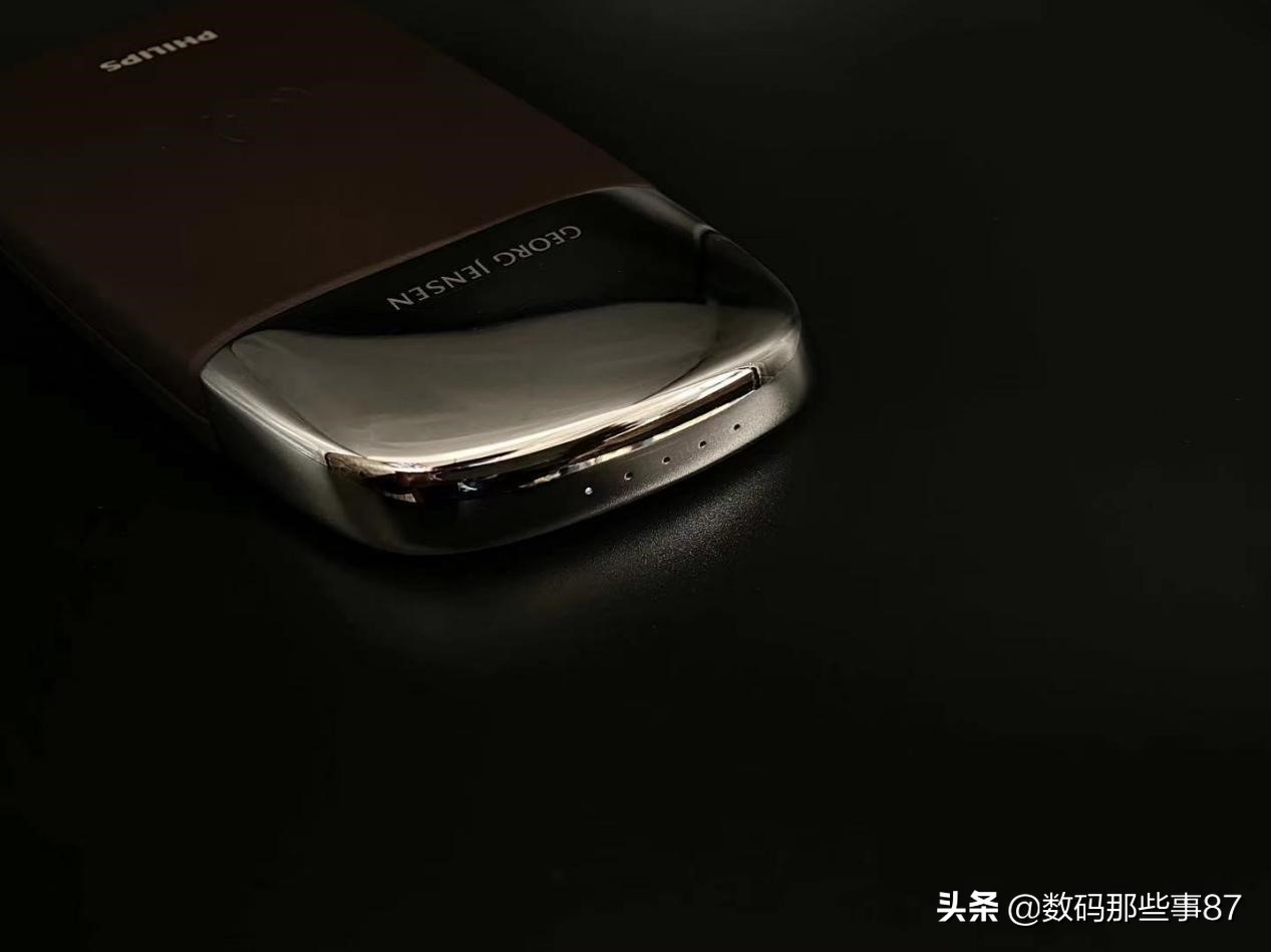 充电宝里的奢侈品，飞利浦JP10无线充电宝上手体验