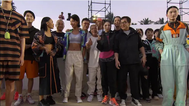 李宁又去走秀了！韦德9代休闲版曝光，烈骏6代来袭，产品很惊艳