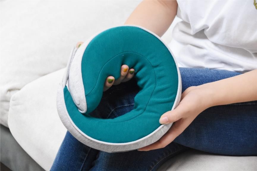 颈部按摩器智商税？斥巨资购入主流四款按摩器，真实体验给你真相