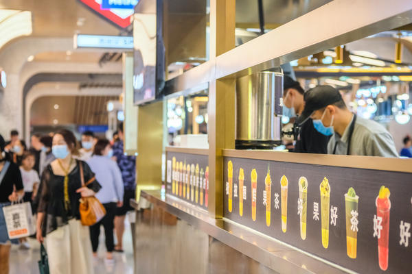 加码街边店，击穿最低价，空间花样翻新…详解郑州冰淇淋生意场中的经营逻辑