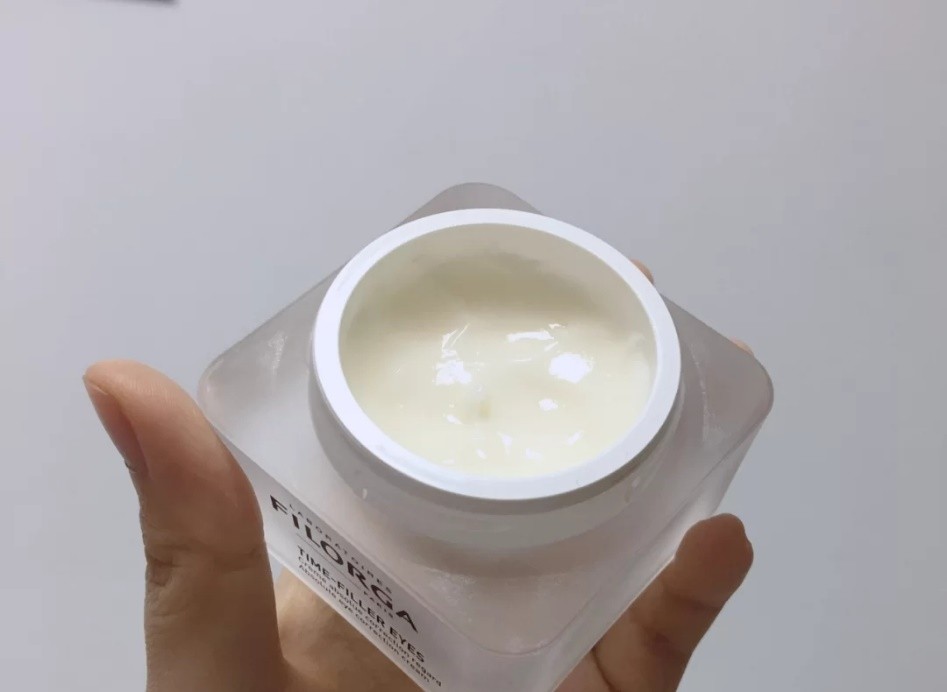 500元内可以闭眼入的4款眼霜：科颜氏保湿好，玉兰油适合抗初老