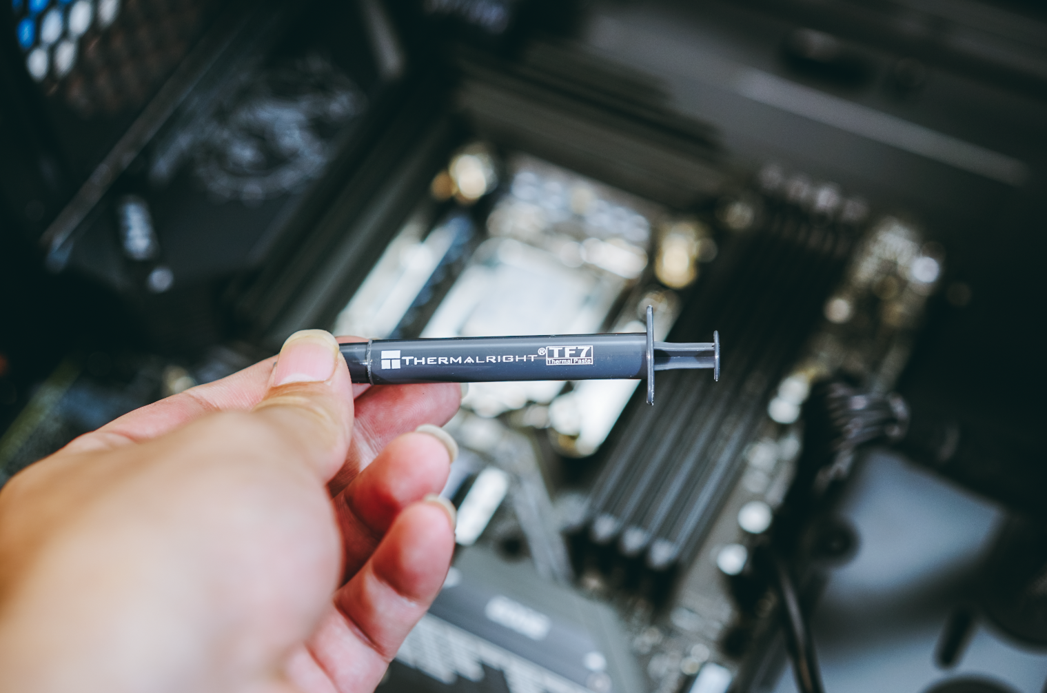 三款百元级铜底散热器横测：销量高的性能就一定强？