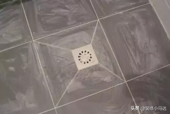 卫生间返臭熏走女友 原来是选错地漏装错位置