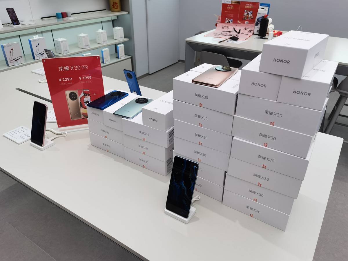 大内存+大屏幕+长续航，荣耀X30成为更多人新年首选机型