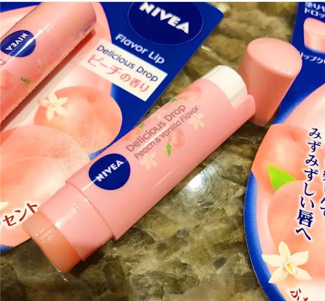 在这个寒冷干燥的冬天唇膏应该怎么选？