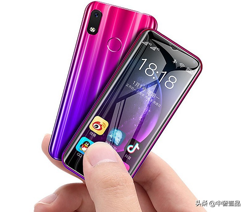 盘点世界上最小的5款手机，尺寸只有拇指大小，却功能强大