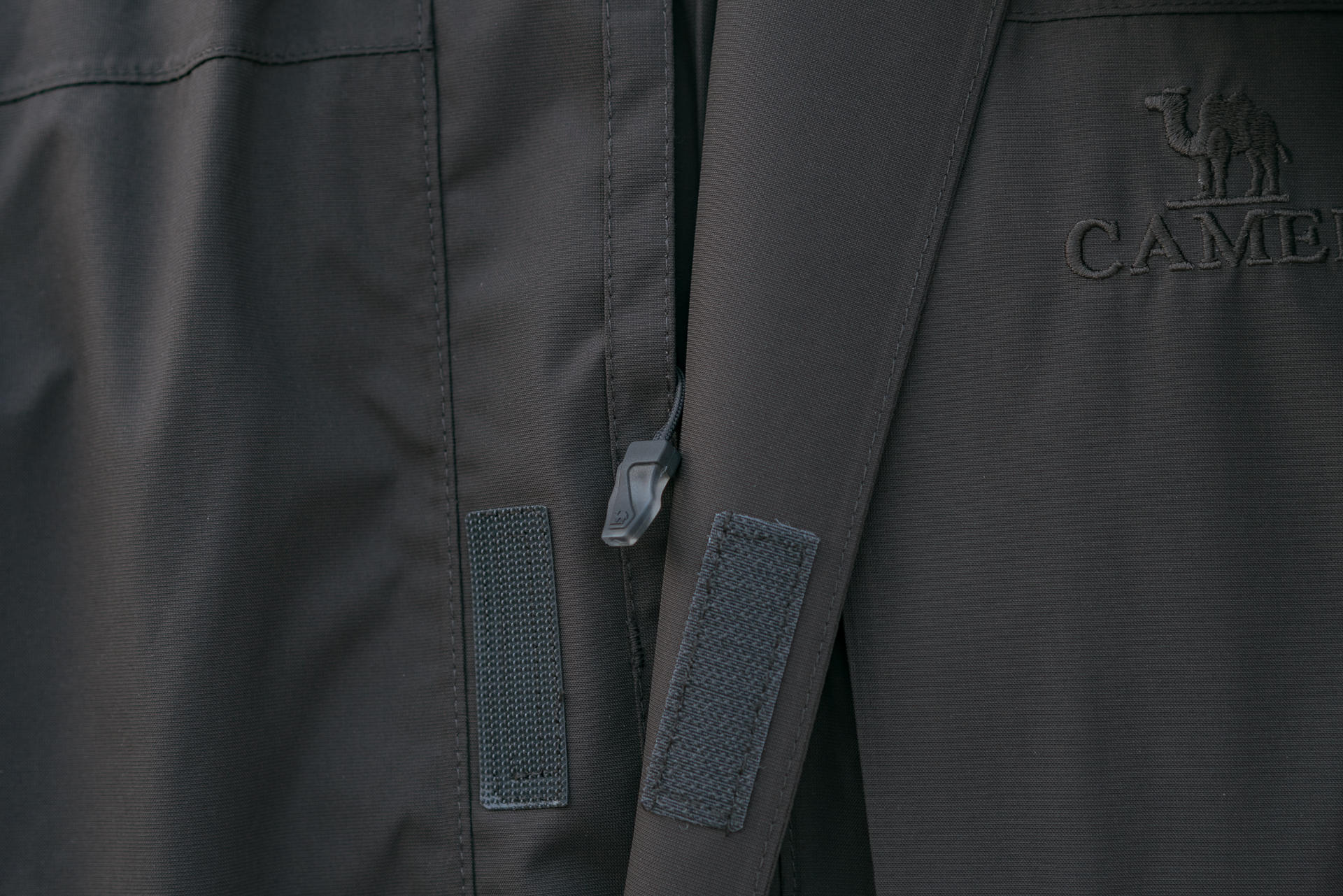 防风又防雨，出门还保暖！CAMEL骆驼冲锋衣体验