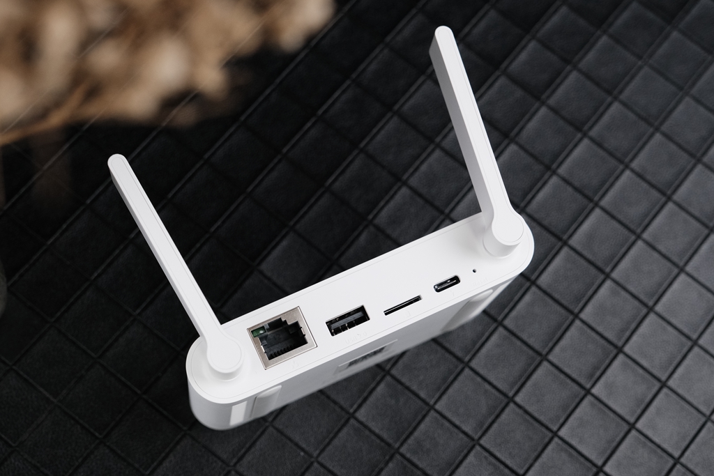 无需布线！小米首款室外无线摄像机全面评测：从未进家门就安防