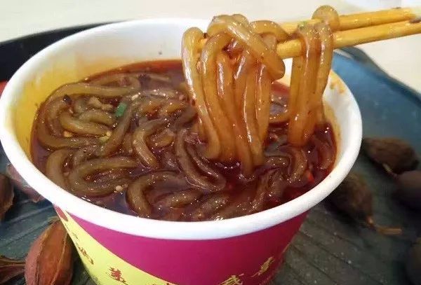 酸辣粉加盟哪家？华飞酸辣粉加盟流程有哪些？