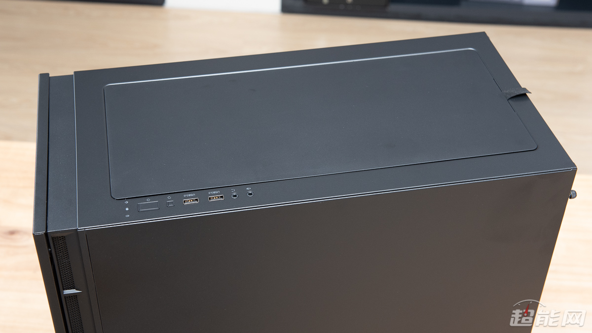 先马黑洞X机箱评测：安静又好用的高性价比之选