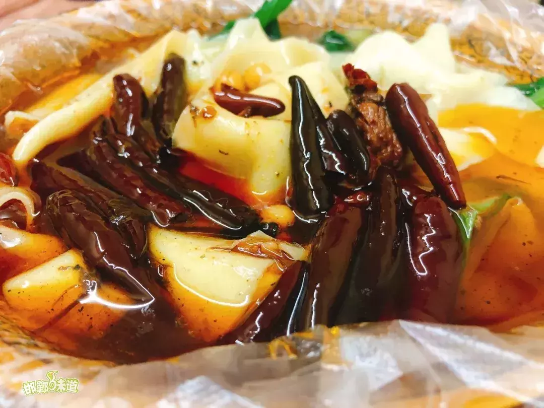 惊艳了！第一次在邯郸吃天津鼓楼二姑包子，难怪火了这么久！