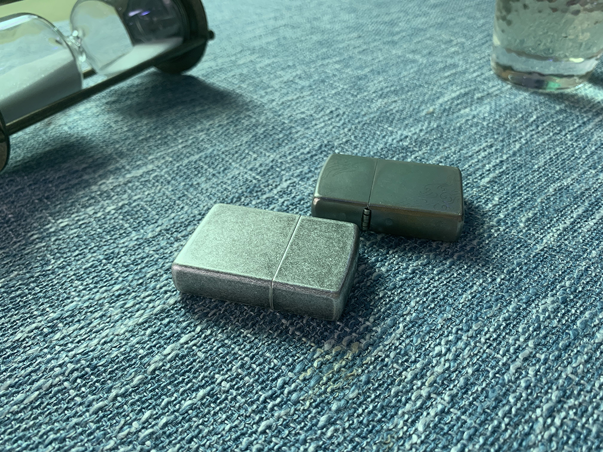 经常用的，必须是最好的——Zippo辨别姿势