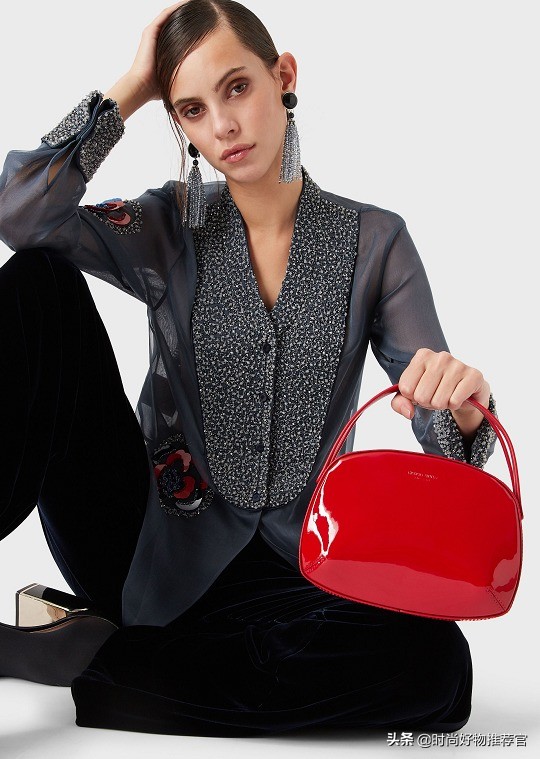 Armani新包 | 浪漫丁香紫、科幻镜面银、黑粉迷彩图案