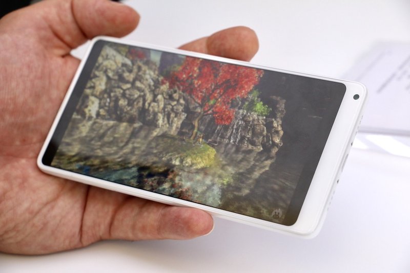 一次向完美的小步探索：小米MIX 2上手体验