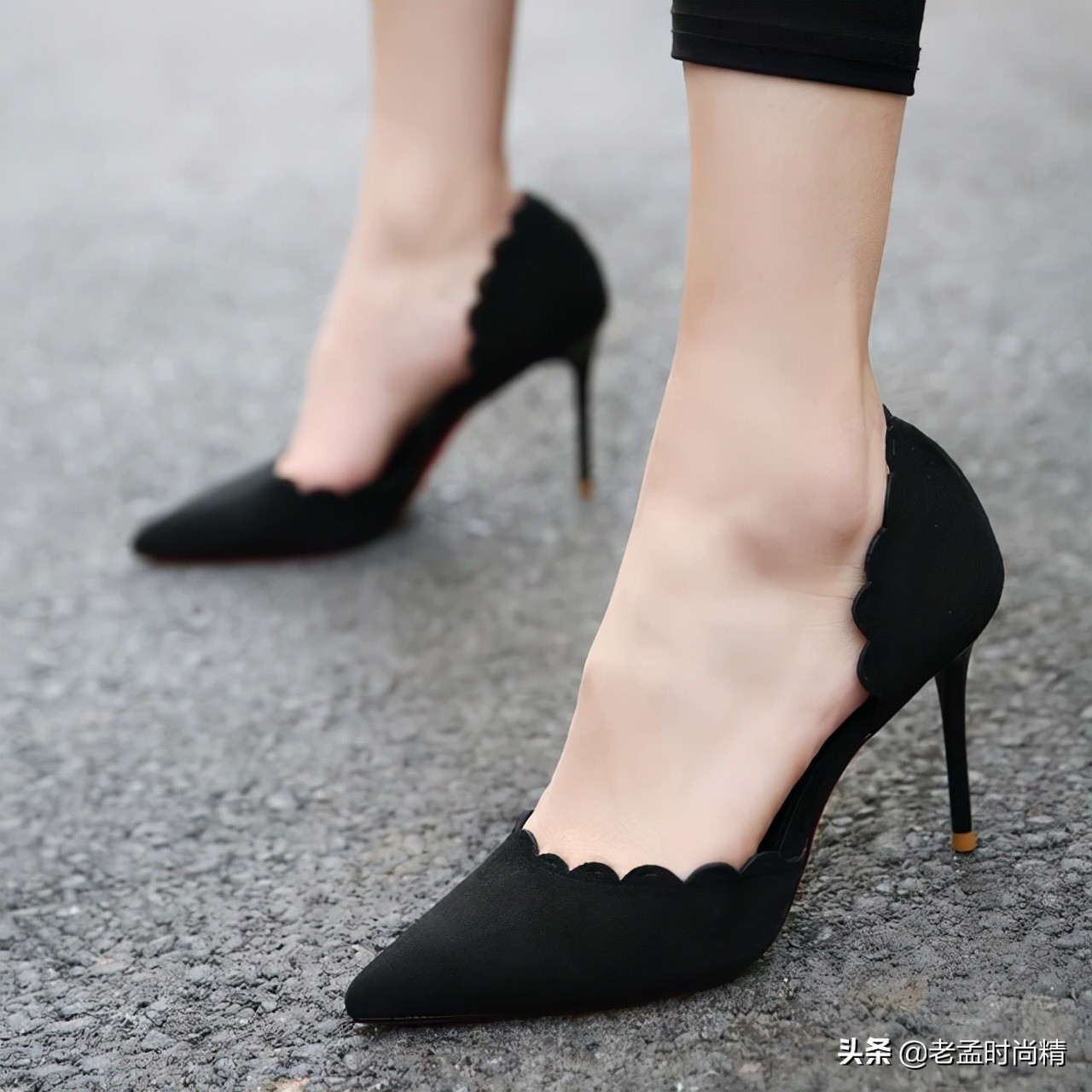 高跟鞋是今年流行“尖头”的，高端不俗气，舒适不伤脚