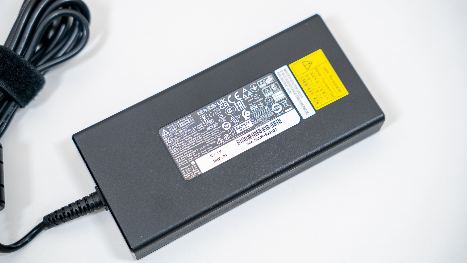 一台全面的4K 144Hz电竞显示器：宏碁掠夺者 XB283K测评分享