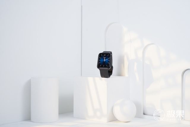 OPPO Watch2上手：全智能手表也有超长续航！双擎混动+魔改安卓