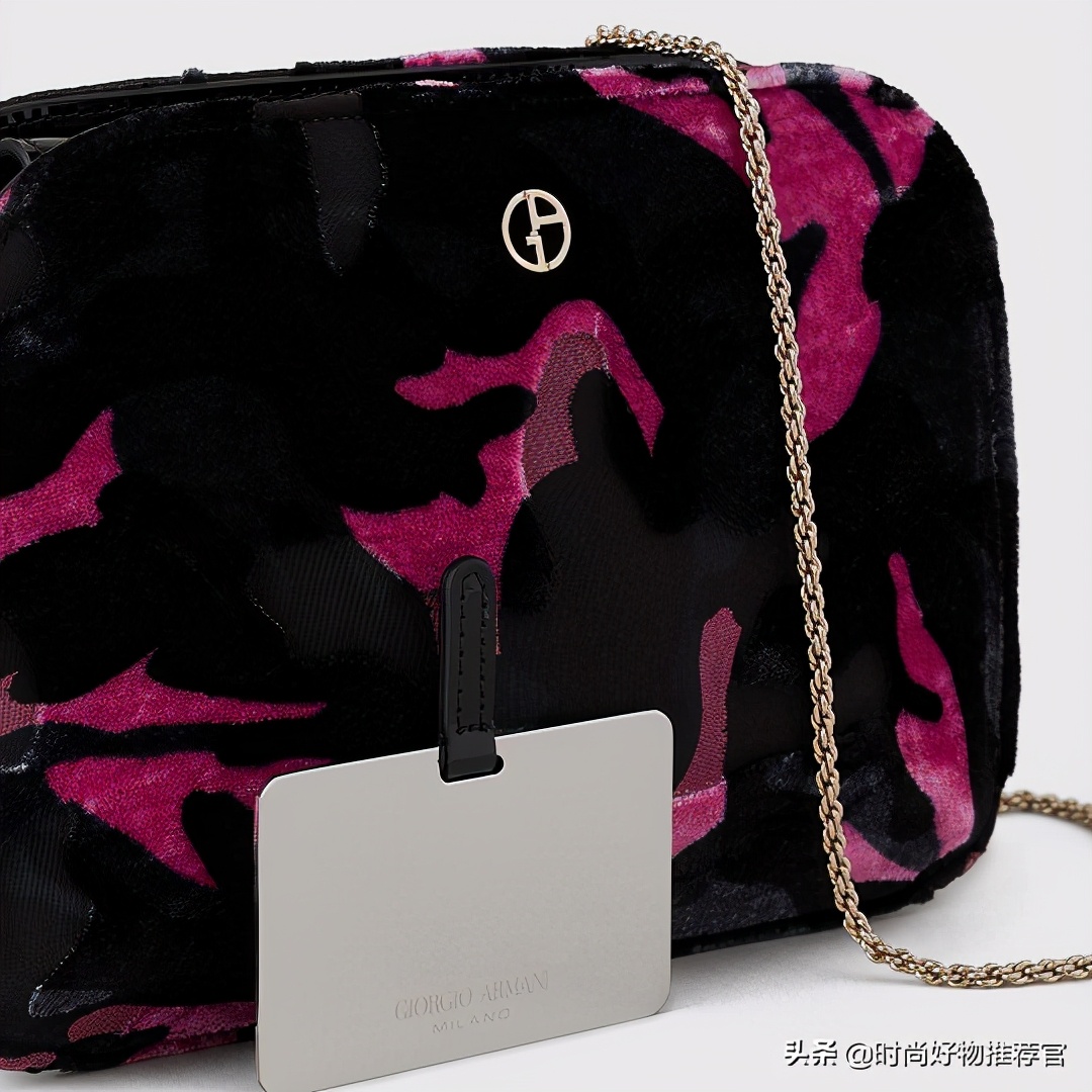 Armani新包 | 浪漫丁香紫、科幻镜面银、黑粉迷彩图案