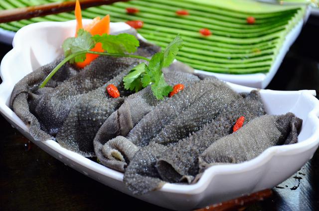 曹疯子老火锅，清新与麻辣的双重体验