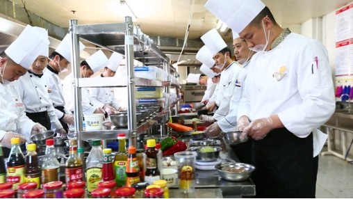 鸡排队长教你如何“躺着就赚钱”？