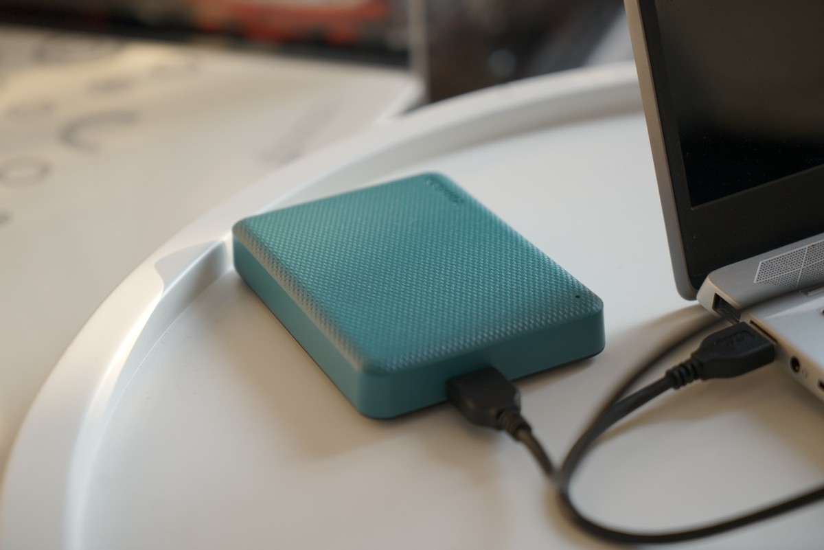 色彩丰富、存储安全：东芝移动硬盘V10评测