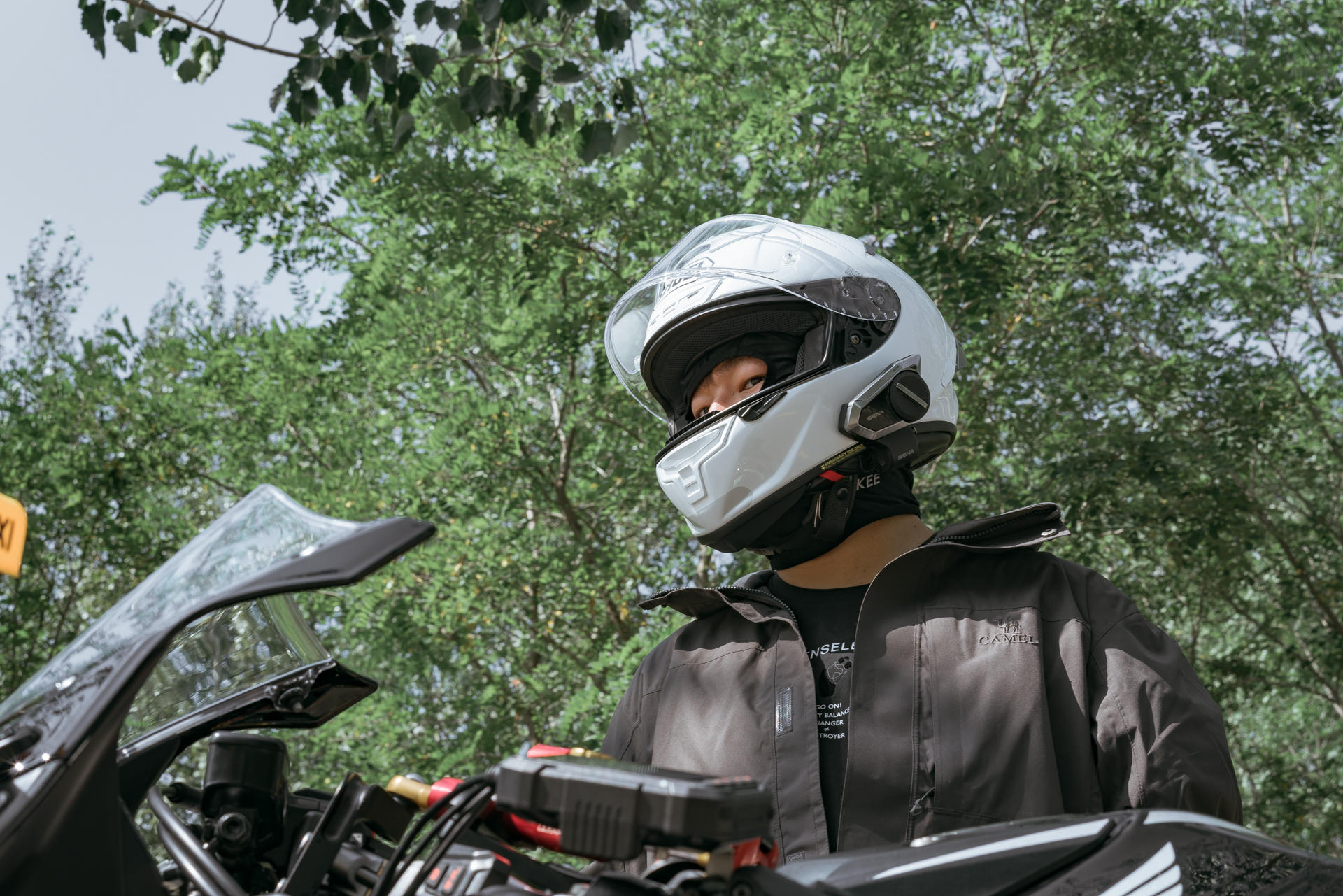 防风又防雨，出门还保暖！CAMEL骆驼冲锋衣体验