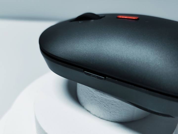 「小米小爱鼠标体验报告」是面向未来的鼠标吗？只能说有点意思