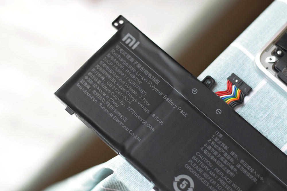 有优点也有不足，全新小米笔记本Pro14评测，屏幕外竟然还有看点