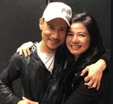 出手大方！网传张学友花108万在观音像莲花座上刻字，保家人平安