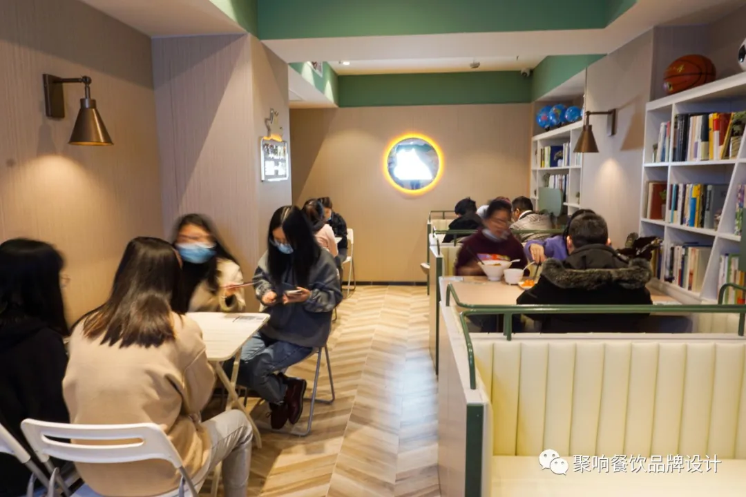 一点味 | 开在街边的简餐餐店都设计成这样，怪不得生意这么好