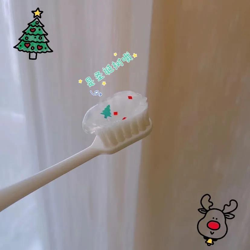 牙膏里的颜值天花板｜高露洁圣诞闪耀牙膏