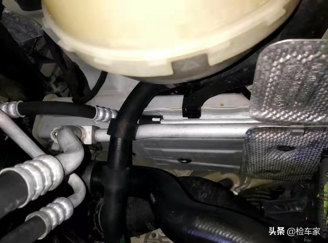 25万买辆宝马5系，检车师：这车况买到了就是赚