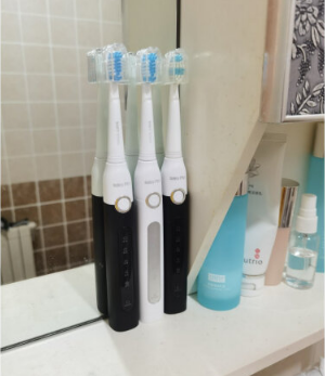 实测舒克声波电动牙刷：备受欢迎国货品牌，真的比普通牙刷好？