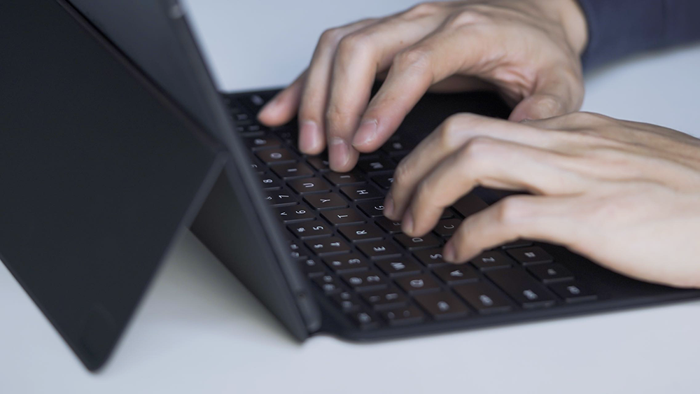 华为 MateBook E 2022：别叫我平板，我可是正儿八经的轻薄本