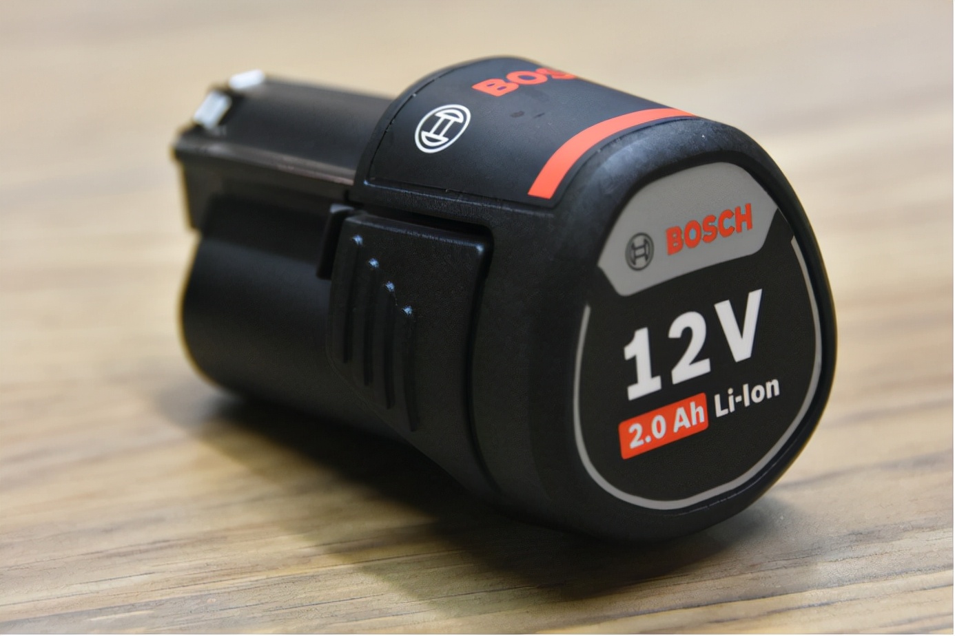 博世手电钻拆解：“十八般武艺”安装更易