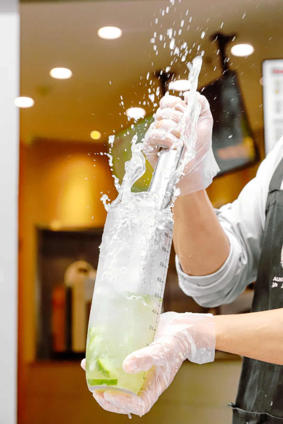 挖到一杯「刺梨鲜果茶」，小众水果居然这么火？