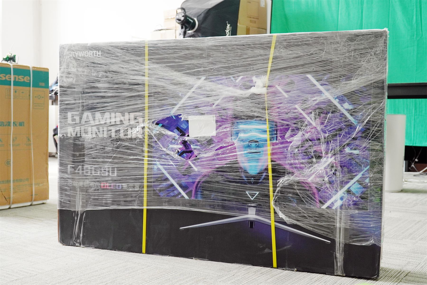 创维G90 OLED显示器评测，一键开启双系统，显示效果起飞