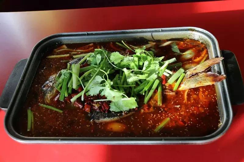 美食 | 小不点烧烤放大招啦！消费满就送 更有烤鱼免费刮！