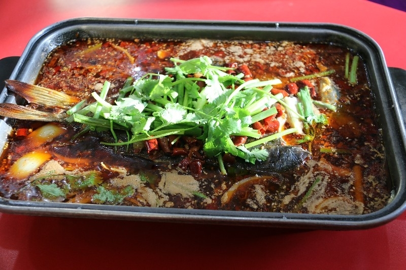 美食 | 小不点烧烤放大招啦！消费满就送 更有烤鱼免费刮！