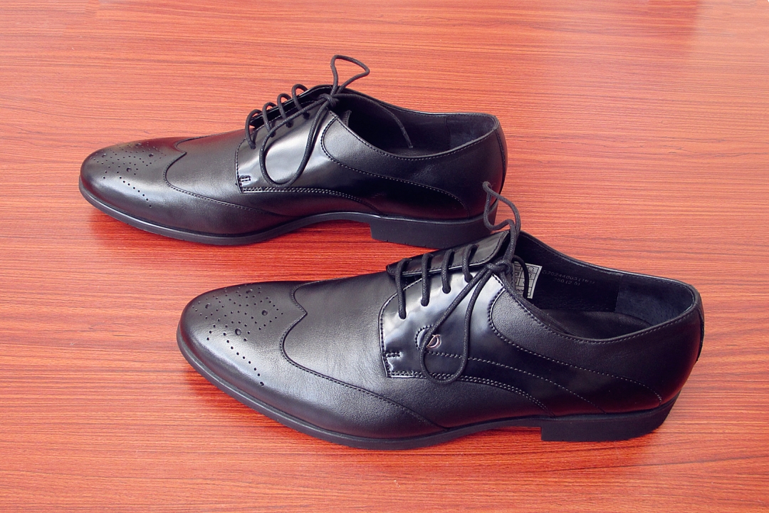 都彭鞋子好不好，法国都彭男士商务布洛克男鞋使用介绍