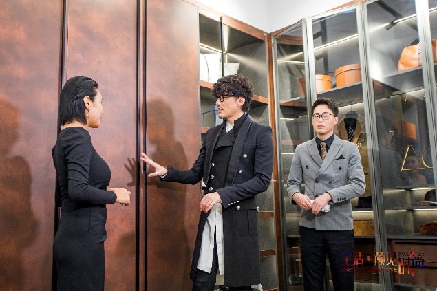 在吗？索菲亚全屋定制携手胡兵发布2020年新品，请注意查收