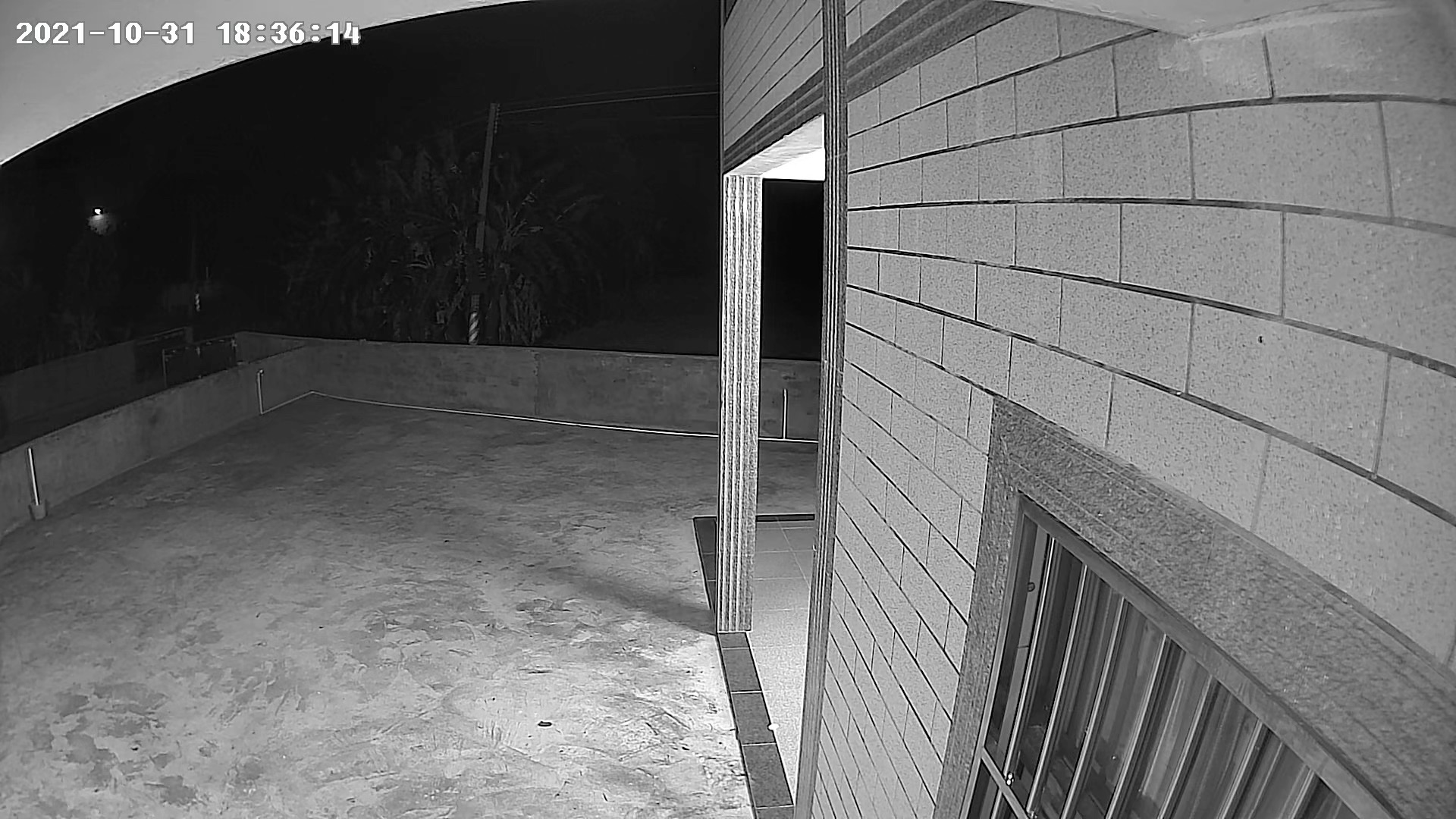 无需布线！小米首款室外无线摄像机全面评测：从未进家门就安防