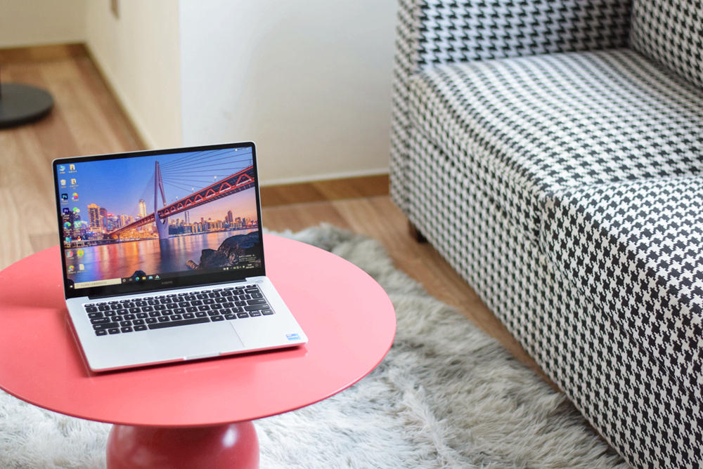 有优点也有不足，全新小米笔记本Pro14评测，屏幕外竟然还有看点