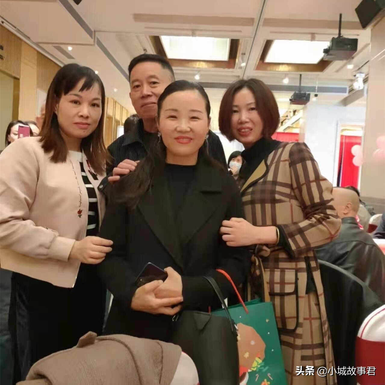 深度分析：开一家孙海洋那样的包子铺能赚钱吗？我们来算一算