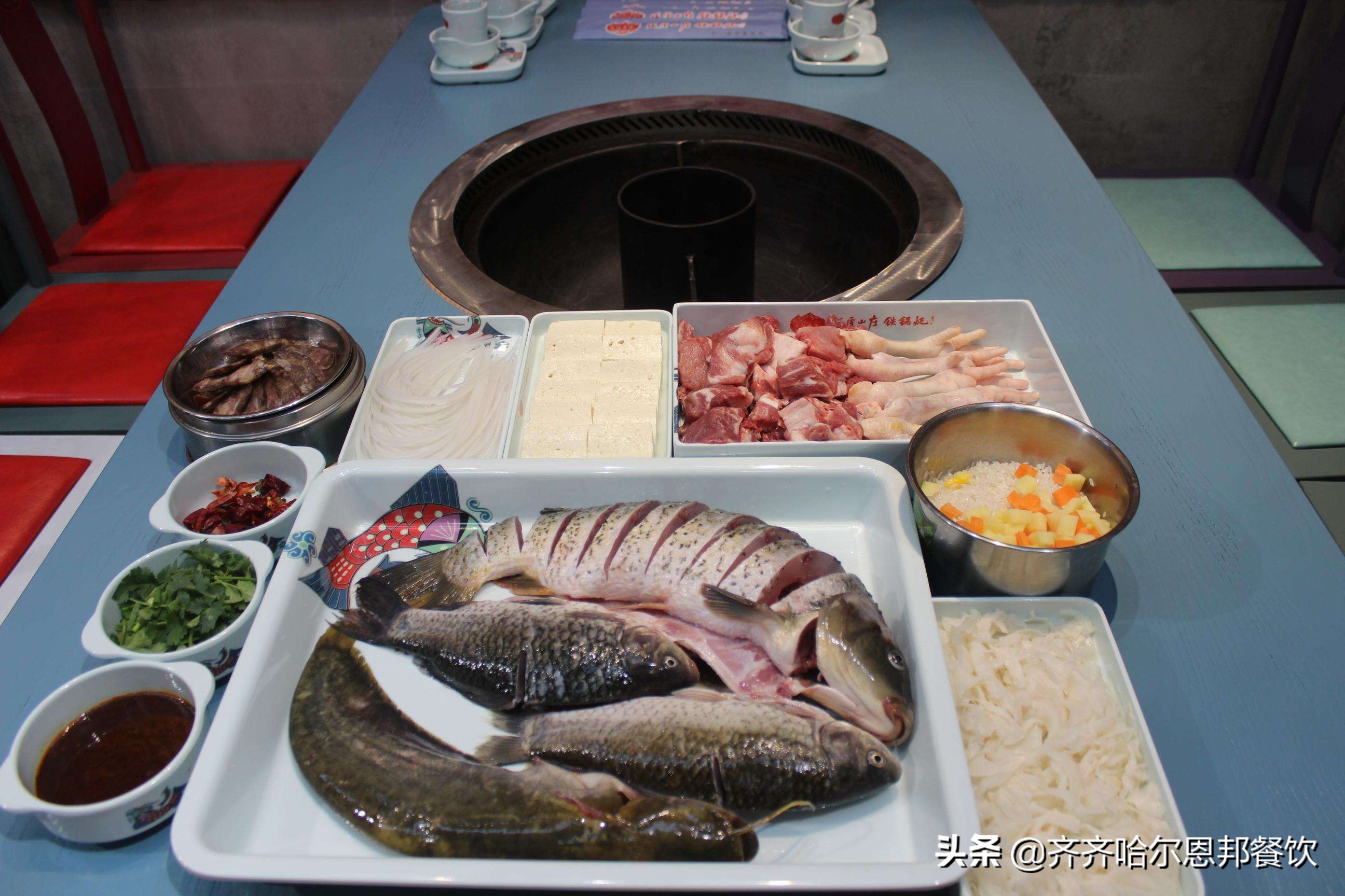 东北铁锅炖加盟费多少钱？铁锅炖加盟条件有哪些？