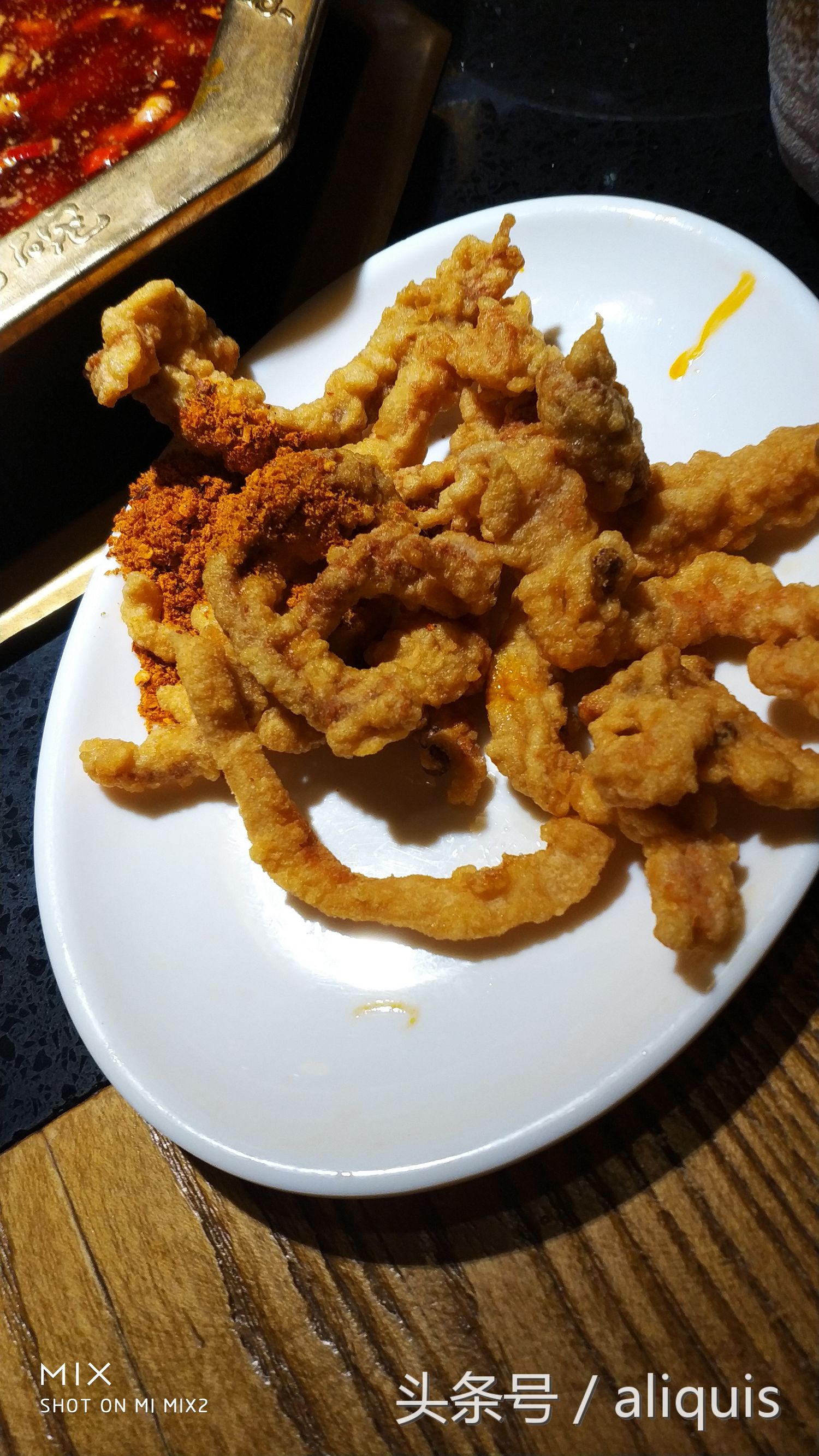 卧底龙岗第一四川火锅店土巴碗，繁华的背后还剩下什么？