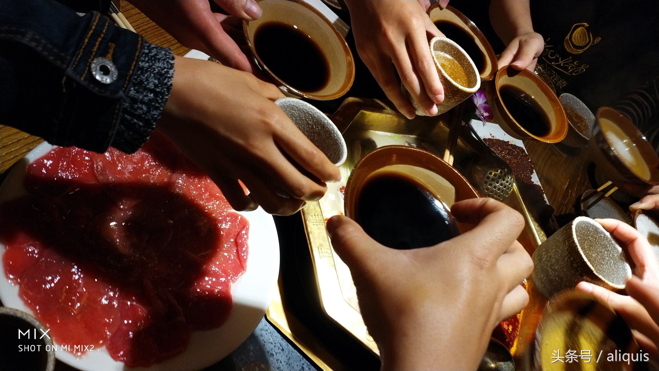 卧底龙岗第一四川火锅店土巴碗，繁华的背后还剩下什么？