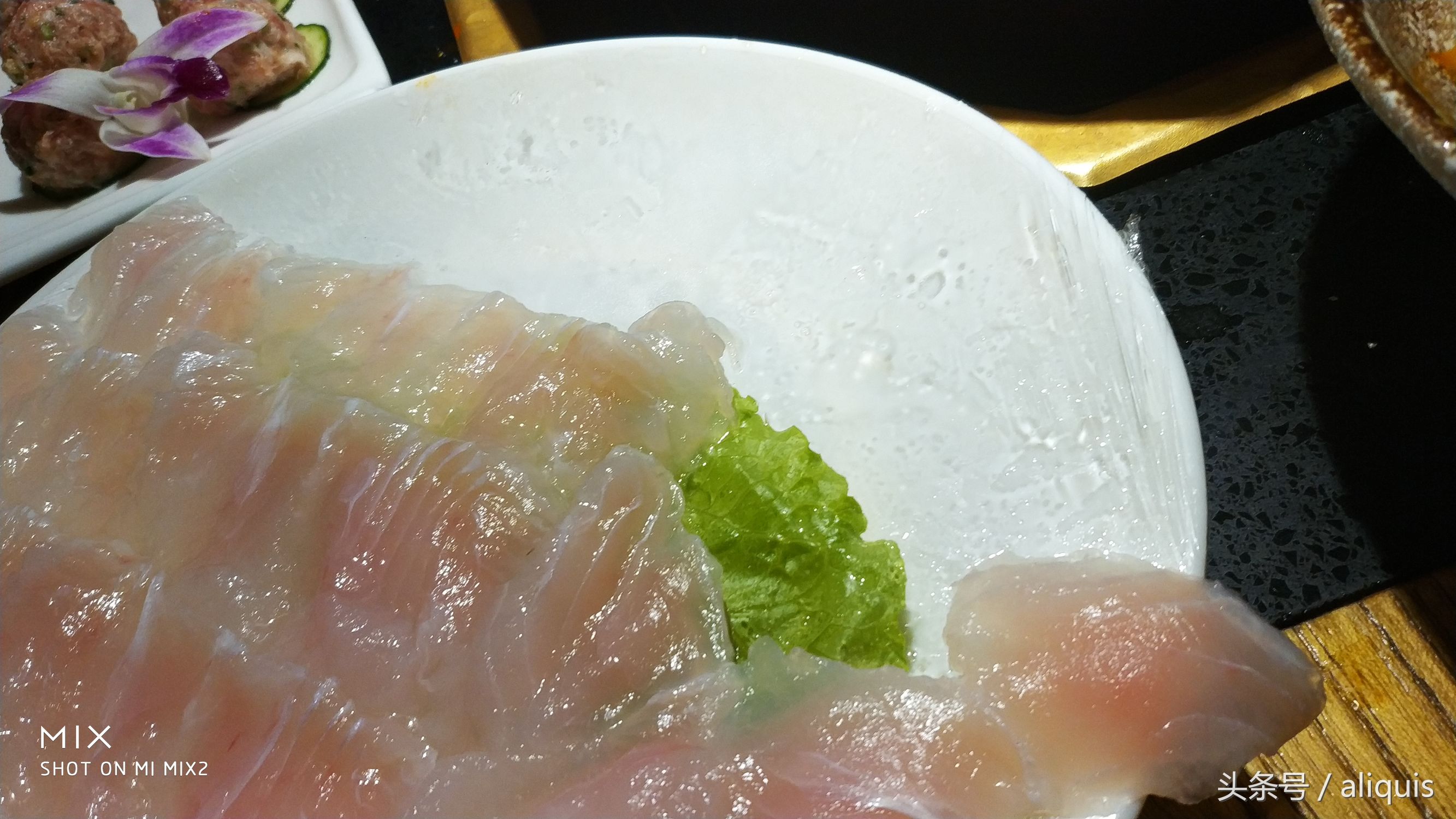 卧底龙岗第一四川火锅店土巴碗，繁华的背后还剩下什么？